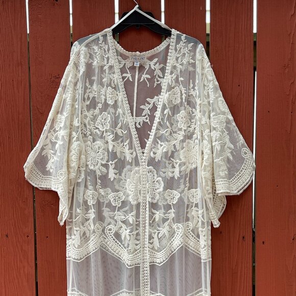 NWOT The She + Sky lace embroidered boho coverup kimono Festival - Picture 5 of 10